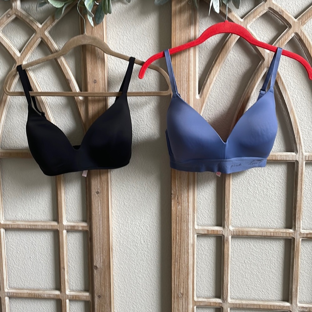 2 Victoria Secret/Pink Bras